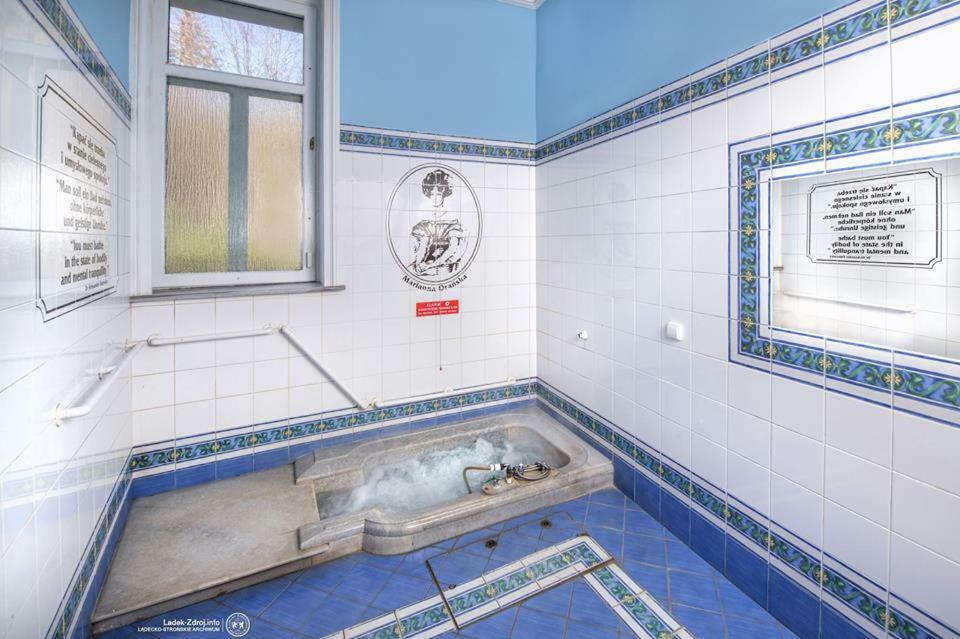 Zdrój Wojciech Aparthotel Lądek-Zdrój Exterior foto